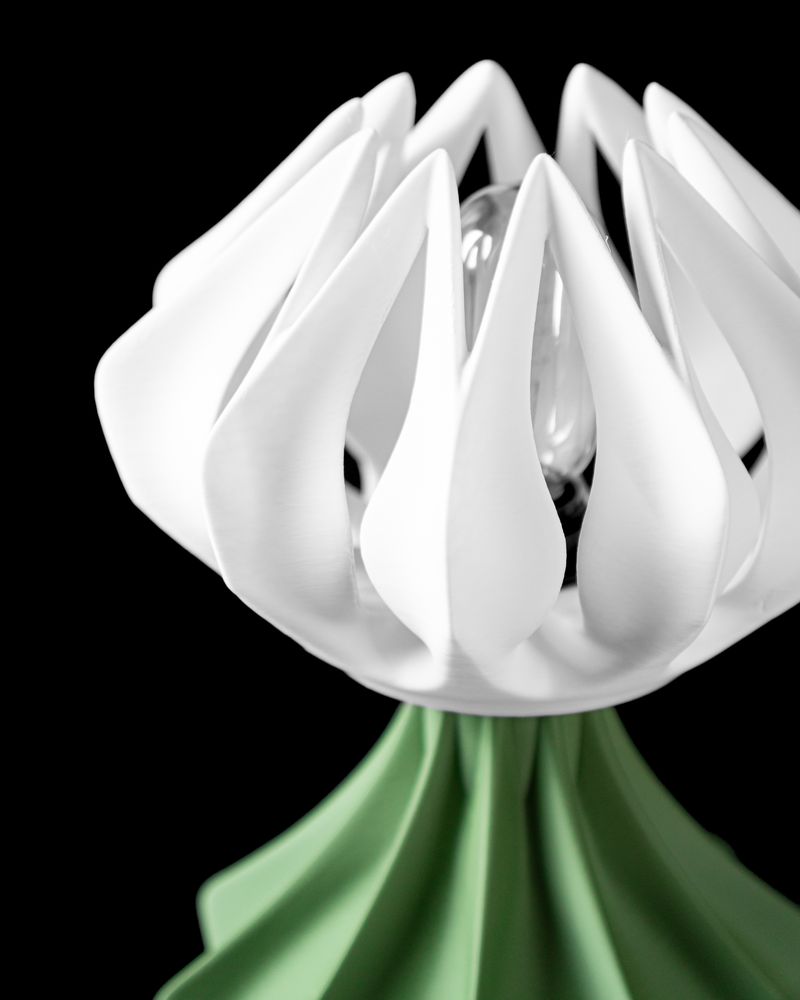 Lampe de table Bloom imprimée en 3D - lampe de table design 22 cm, décoration intérieure contemporaine, fabriquée en France — impression 3D par Manu3D