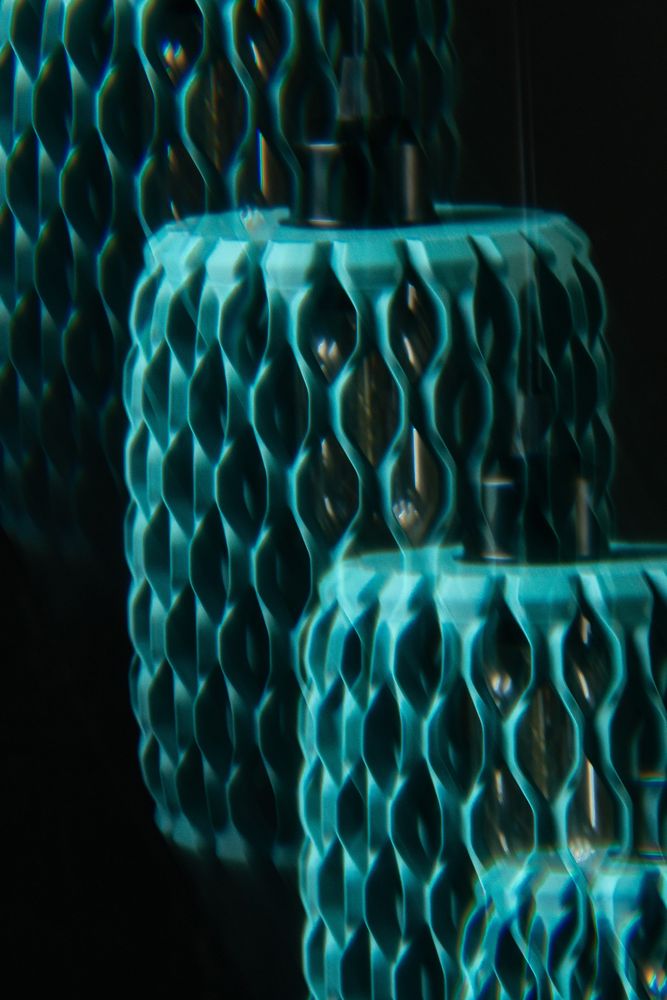 Suspension Chain imprimée en 3D - abat-jour ajouré design 19 cm, décoration intérieure contemporaine, fabriquée en France — impression 3D par Manu3D