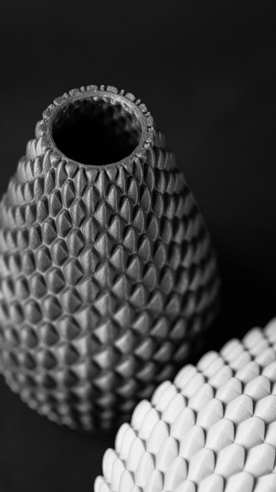 Vase Dragonscale imprimé en 3D - vase à fleurs design 20 cm, décoration intérieure contemporaine, fabriqué en France — impression 3D par Manu3D