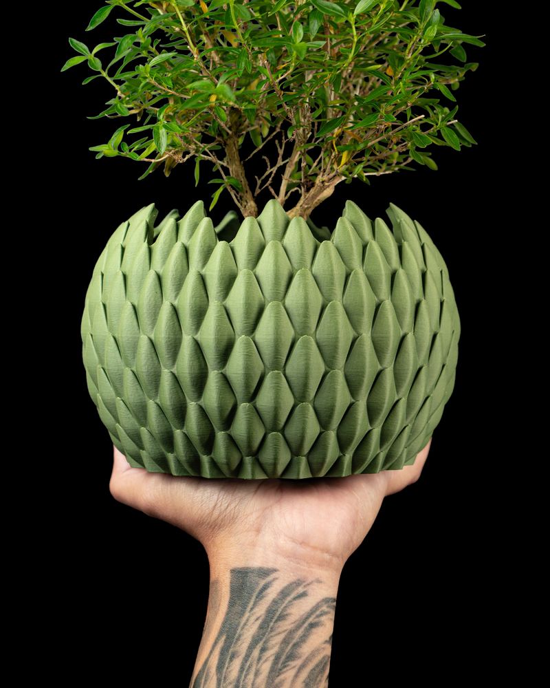 Cache-pot Dragonscale n°2 imprimé en 3D - pot de fleurs design 18 cm, décoration intérieure contemporaine, fabriqué en France — impression 3D par Manu3D