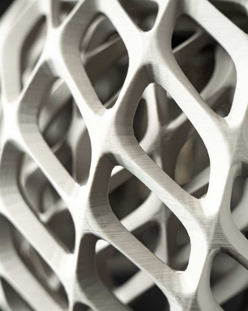 Suspension Loop imprimée en 3D - abat-jour ajouré design 22 cm, décoration intérieure contemporaine, fabriquée en France — impression 3D par Manu3D