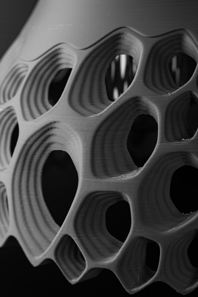Suspension Ringo n°3 imprimée en 3D - abat-jour ajouré design 19 cm, décoration intérieure contemporaine, fabriquée en France — impression 3D par Manu3D