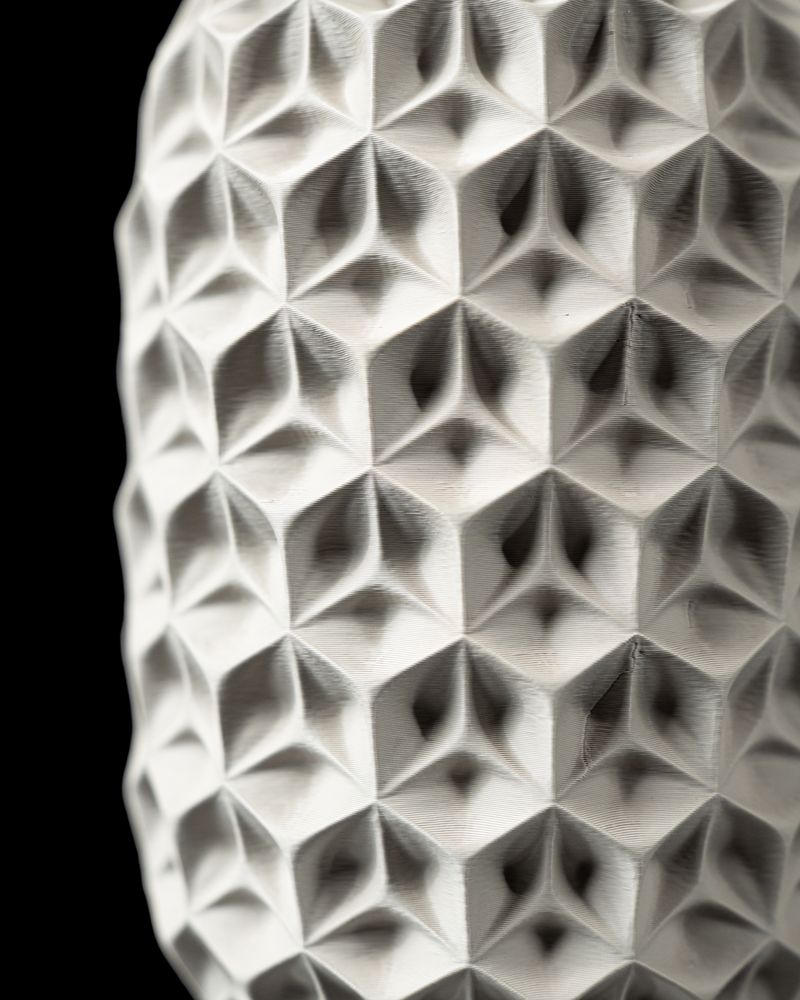Vase Trihex imprimé en 3D - vase à fleurs design 20 cm, décoration intérieure contemporaine, fabriqué en France — impression 3D par Manu3D